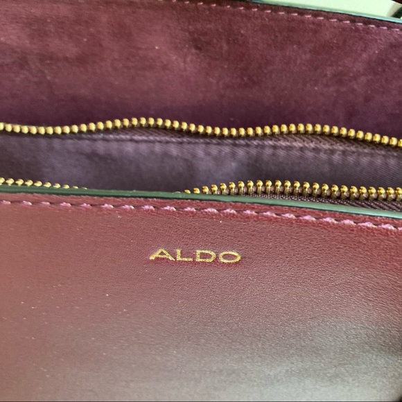 👜Burgundy Aldo Tote Bag With Tons of Storage 👜 - Picture 2 of 8
